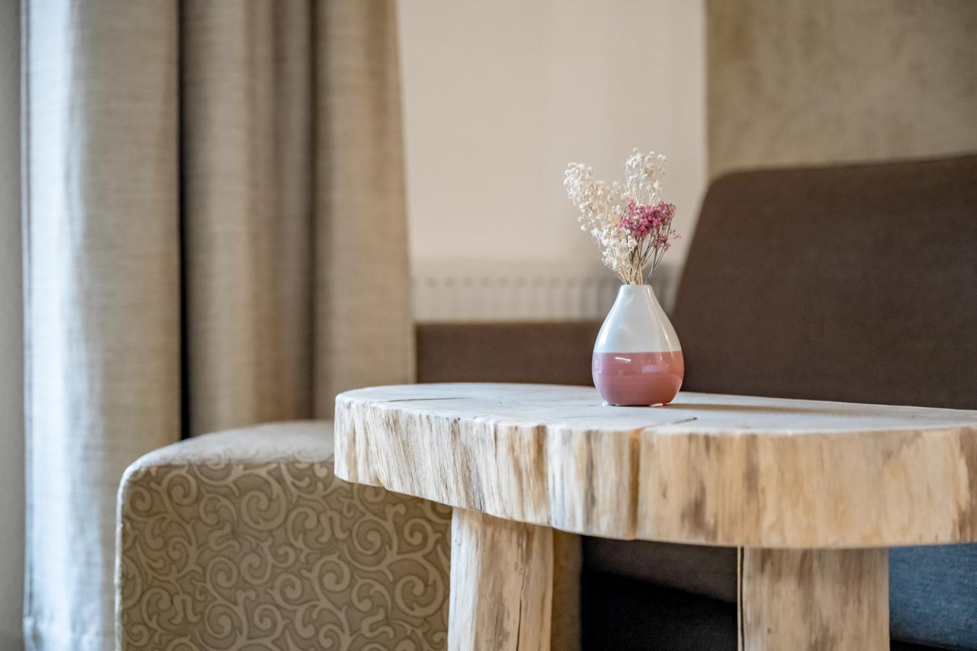 Tilia Living - B&B Mit Dem Komfort Eines Kleinen, Feinen Hotels Ried im Oberinntal Dış mekan fotoğraf